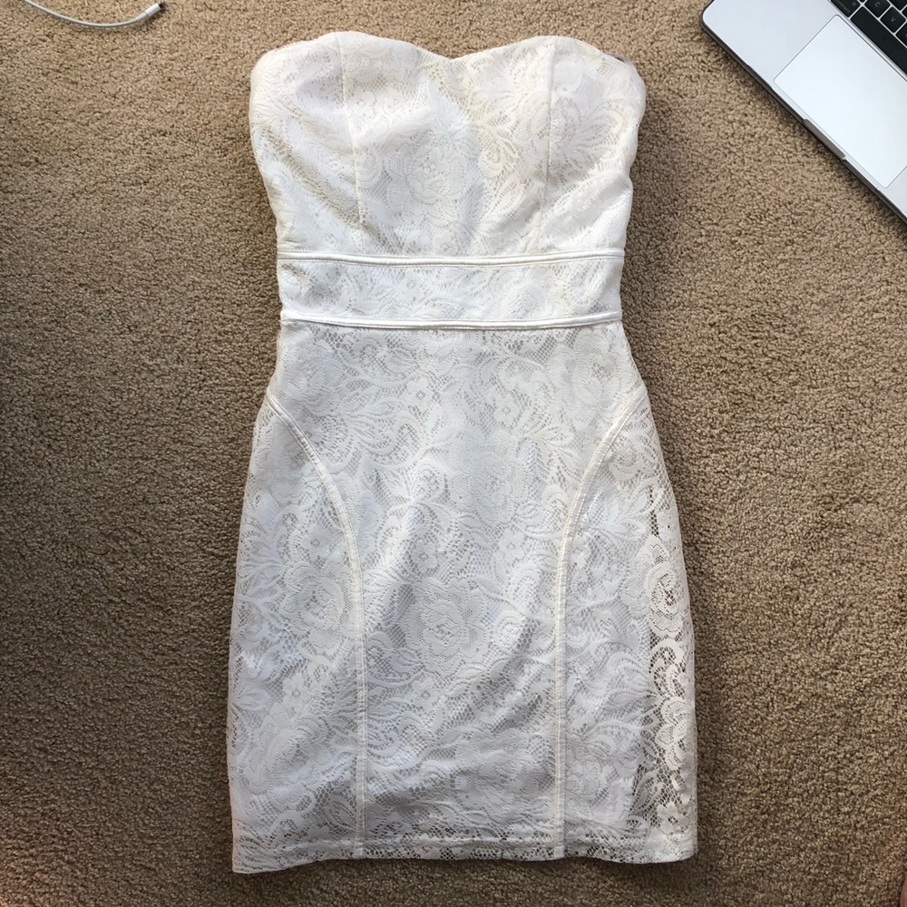 Marineblu Off-White Strapless Sweetheart Lace Bodycon Mini Dress Graduation